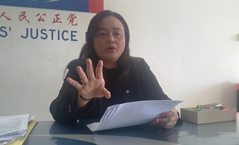 PKR national women vice head Voon Shiak Ni says many Sarawakians have asked her why PH was picking Tun Dr Mahathir Mohamad as the Oppositionu00e2u20acu2122s choice to be prime minister. u00e2u20acu201d Picture by Sulok Tawie 