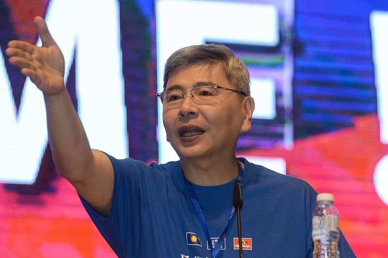 Gerakan president Datuk Seri Mah Siew Keong speaks during the MCA-Gerakan ‘Stronger Together’ assembly in Kuala Lumpur January 6, 2018.