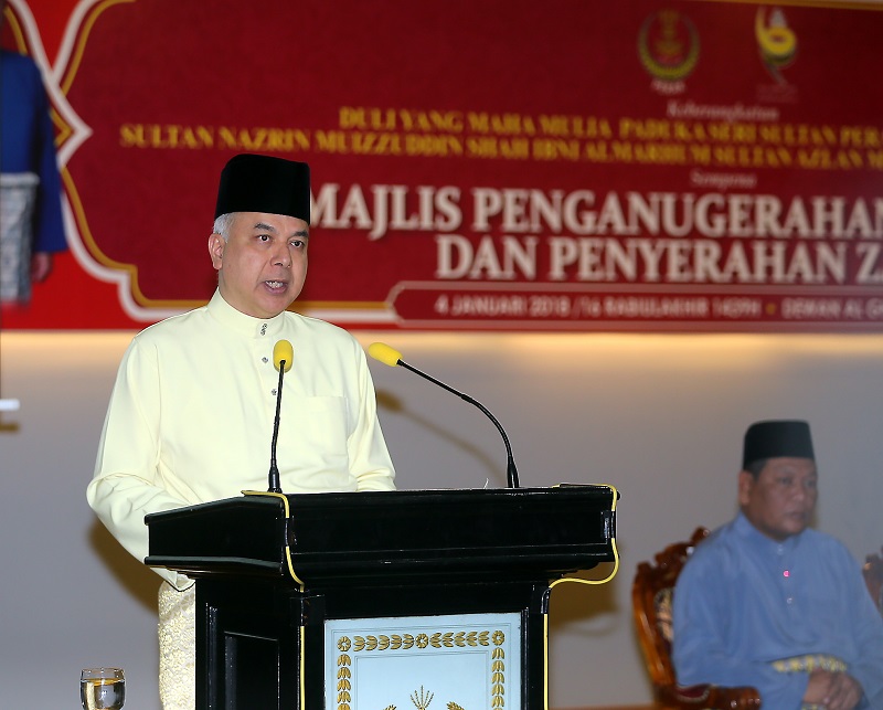 The Sultan Perak Sultan Nazrin Muizzuddin Shah delivers his speech at the Credential Award Ceremony at Darul Ridzuan Islamic Complex January 4, 2018. u00e2u20acu201d Picture by Farhan Najib