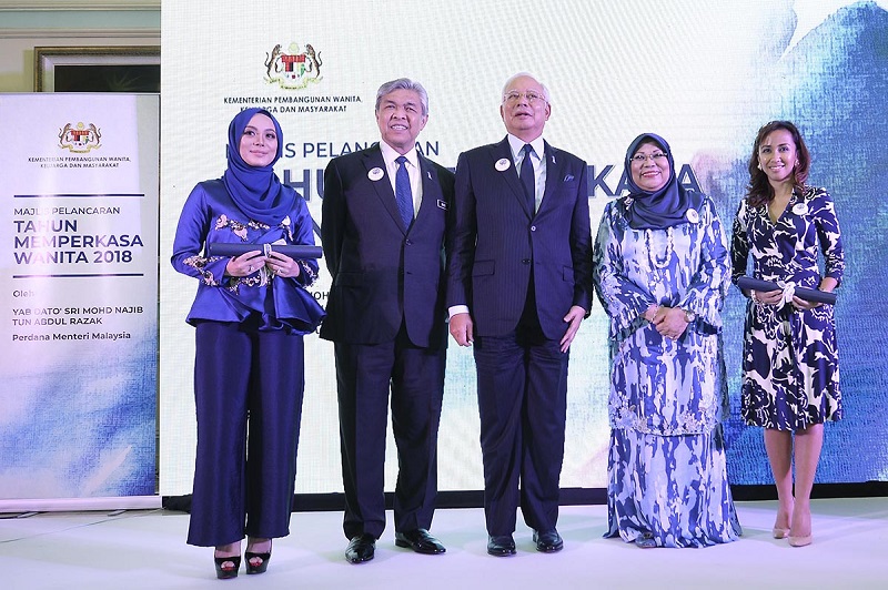 (From left) Vivy Yusof, Deputy Prime Minister Datuk Seri Zahid Hamidi, Prime minister Datuk Seri Najib Razak, Datuk Seri Rohani Karim and Tengku Zatashah at TMW2018 branding and logo launch ceremony  in Putrajaya January 17, 2018. u00e2u20acu201d Picture by Azinuddin