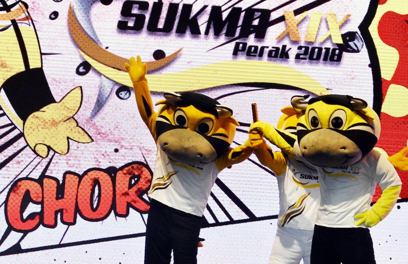 Maskot Sukan Malaysia ke-19 (Sukma XIX) Perak 2018 u00e2u20acu02dcChoru00e2u20acu2122 selepas majlis pelancarannya yang disempurnakan Menteri Besar Datuk Seri Dr Zambry Abdul Kadir di Bulatan Amanjaya kelmarin, 21 Januari, 2018. u00e2u20acu201d Foto Bernama