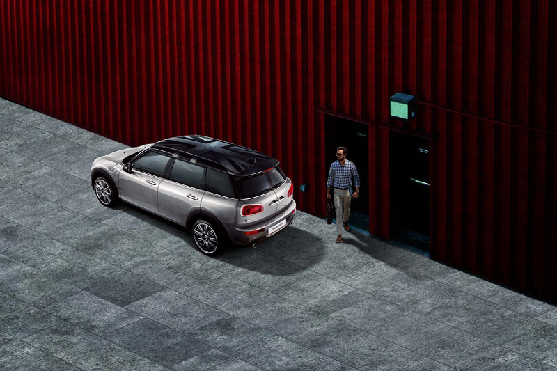 The Mini Clubman Sterling Edition will be exclusively for booking online beginning January 11, 2018.
