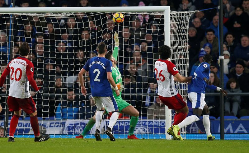 Evertonu00e2u20acu2122s Oumar Niasse scores their first goal against West Bromwich Albion during their Premier League match at Goodison Park, Liverpool, January 20, 2018. u00e2u20acu201d Reuters pic