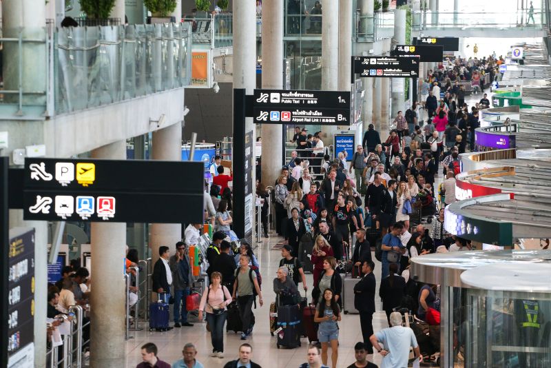Tourists queue to check in at Suvarnabhumi International Airport in Bangkok January 16, 2018. u00e2u20acu201d Reuters pic