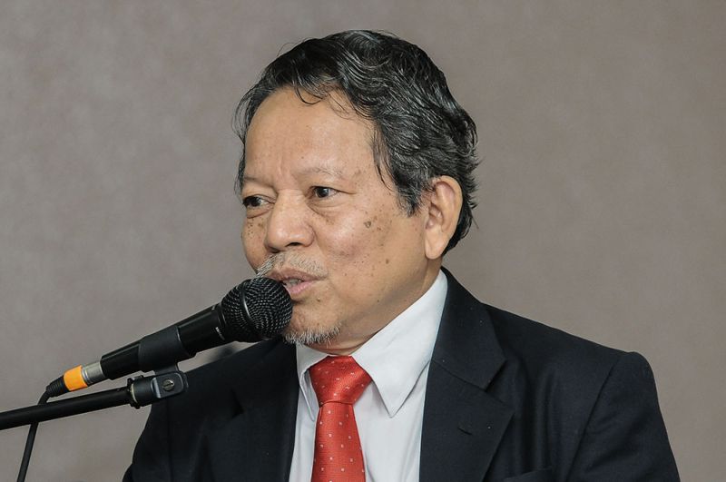 Executive Director of the Malaysia Institute of Economic Research, Zakariah Abdul Rashid speaks at a press conference on the Malaysia Economic Outlook & Q4 2017 Survey Result at MIER in Kuala Lumpur January 23, 2018. u00e2u20acu2022 Picture by Miera Zulyana