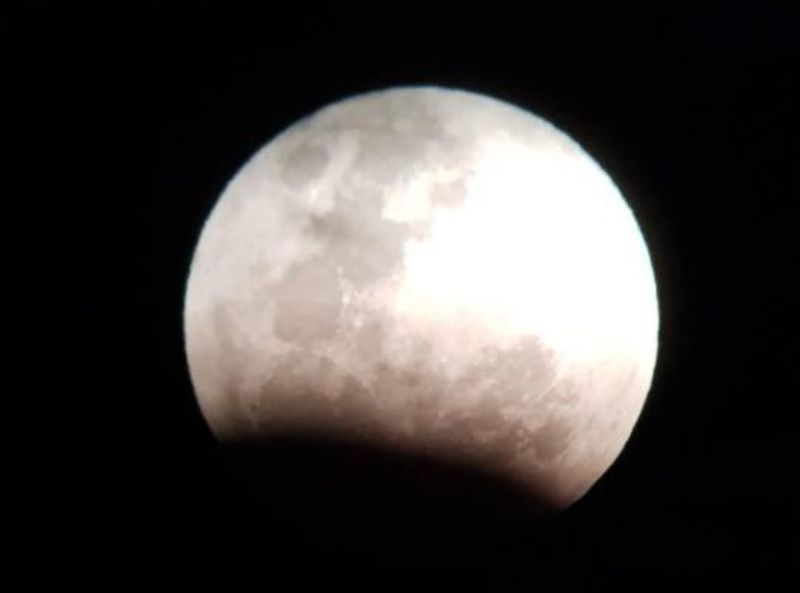 The lunar eclipse on January 31, 2018, as seen from Pulau Tikus, Penang. u00e2u20acu201d Picture courtesy of amateur photographer Dr Chong Seng Fook