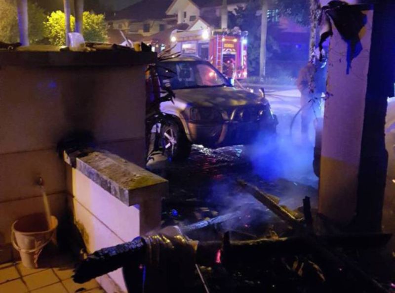 The Customs Department has submitted its initial report on the cause of fire to the police and at the moment, investigations are pointing towards arson.