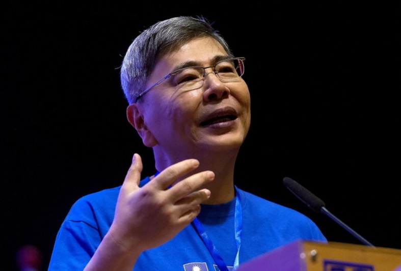 Gerakan president Datuk Seri Mah Siew Keong speaks during the Gerakan-MCA rally in Kuala Lumpur January 6, 2018. u00e2u20acu201d Bernama pic