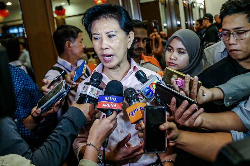 OCM honorary secretary Datuk Low Beng Choo (centre) speaks to journalists after the press conference at The Royal Selangor Club January 3, 2018. u00e2u20acu201d Picture by Hari Anggara