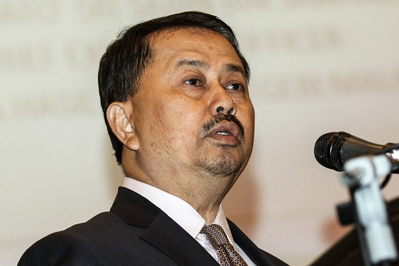 Deputy director-general (compliance) Abdul Manap Dim delivers his keynote address at the IRB-Malaysia Employers Federation (MEF) Seminar 2018 in Kuala Lumpur February 6, 2018. u00e2u20acu201d Picture by Miera Zulyana