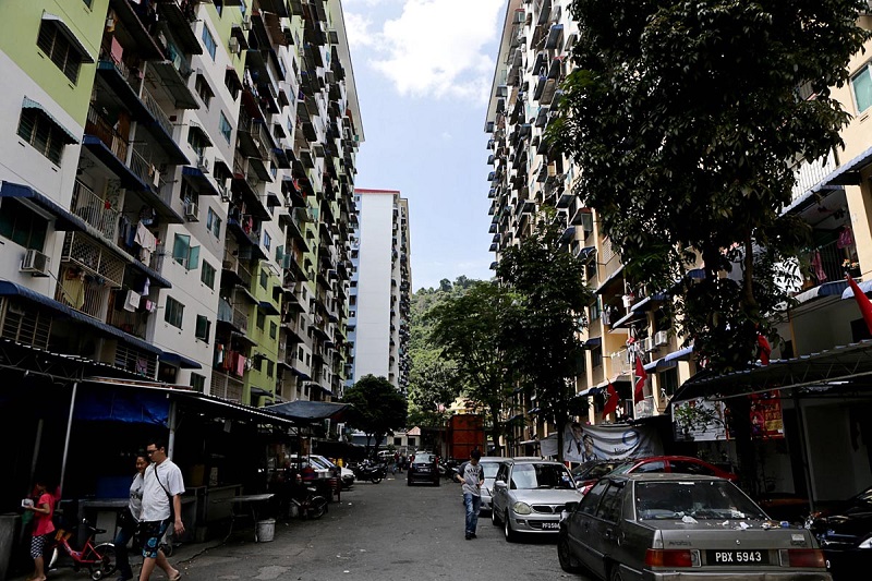 A general view of Rifle Range flats at Jalan Padang Tembak in Air Itam February 14, 2018. u00e2u20acu201d Picture by Sayuti Zainudin