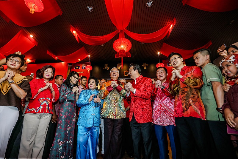 Prime Minister Datuk Seri Najib Razak (centre) at the MCA Chinese New Year open house in Wisma MCA, Kuala Lumpur February 16, 2018. u00e2u20acu201d Picture by Hari Anggara
