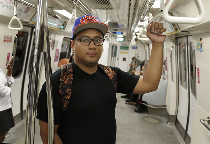 Mohd Jasmin, 25, works as a warehouse assistant in Jurong but he is gunning for a full-time position at Universal Studios Singapore. u00e2u20acu201dTODAY pic