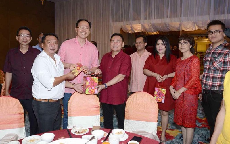 Sabah Liberal Democratic President Datuk Seri Teo Chee Kang (third from left) wants online content to be regulated to prevent the spread of fake news and hate speech.