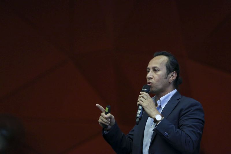 Lead researcher and chief economist of DM Analytics, Dr Muhammed Abdul Khalid speaks during his presentation of the report u00e2u20acu02dcChildren Without : A study of urban child poverty and deprivation in low cost flats in Kuala Lumpuru00e2u20acu2122 on February 26, 2018. u00e2u20acu201d 