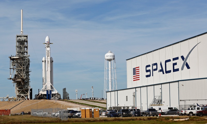 A SpaceX Falcon Heavy rocket stands on historic launch pad 39A as it is readied for its first demonstration flight at the Kennedy Space Centre in Cape Canaveral, Florida February 5, 2018. u00e2u20acu201d AFP pic