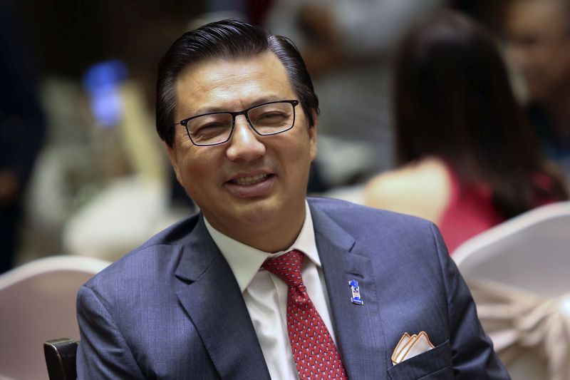 Transport Minister Datuk Seri Liow Tiong Lai is pictured at Media Primau00e2u20acu2122s Chinese New Year open house at the Sime Darby Darby Convention Centre in Kuala Lumpur February 28, 2018. u00e2u20acu201d Picture by Yusof Mat Isann