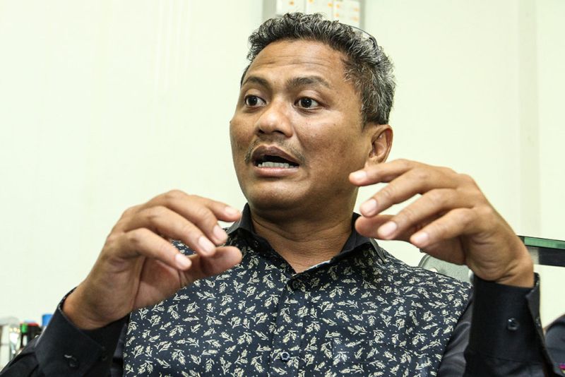 Lawyer Lokman Hakim shared the struggles of his Muslim clients who merely want their children to take on the father's name instead of being identified as illegitimate with the u00e2u20acu02dcbin Abdullahu00e2u20acu2122 label. u00e2u20acu2022  Picture by Miera Zulyana