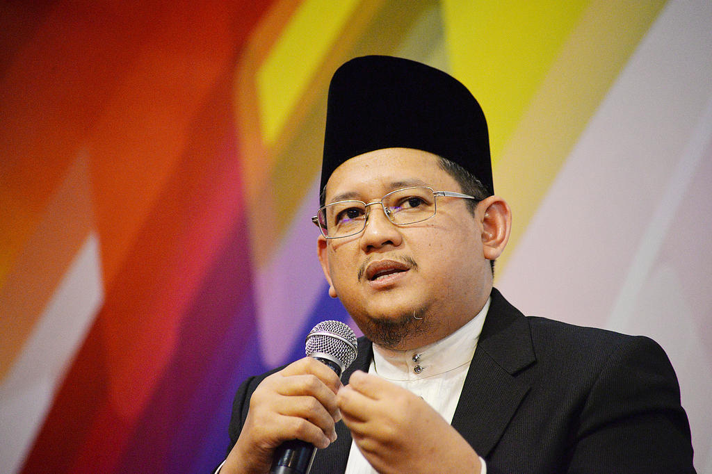 Dr Mohamed Fatris Bakaram sent Chinese New Year greetings on behalf of the Muslim community. u00e2u20acu201d TODAY pic