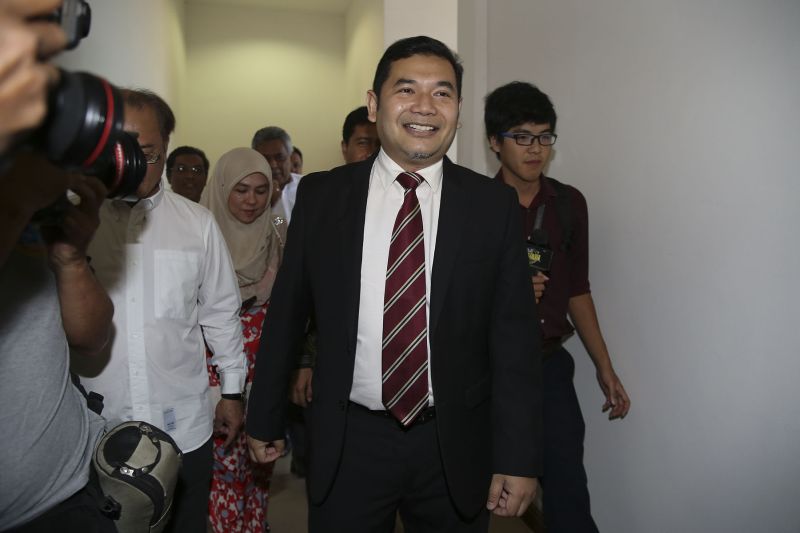 Pandan MP Rafizi Ramli arrives at the Shah Alam Sessions Court for the decision of a charge he is facing under the Banking and Financial Institutions Act (Bafia), February 7, 2018. u00e2u20acu2022 Picture by Yusof Mat Isa 