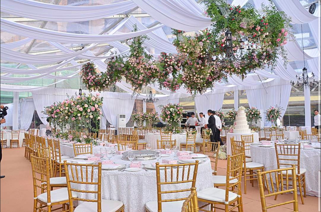 Temperature under the tents was kept under control with 24 units of air-conditioners to ensure Chryseis and Faliq’s wedding reception were flawless. — Picture by Ivan Mario