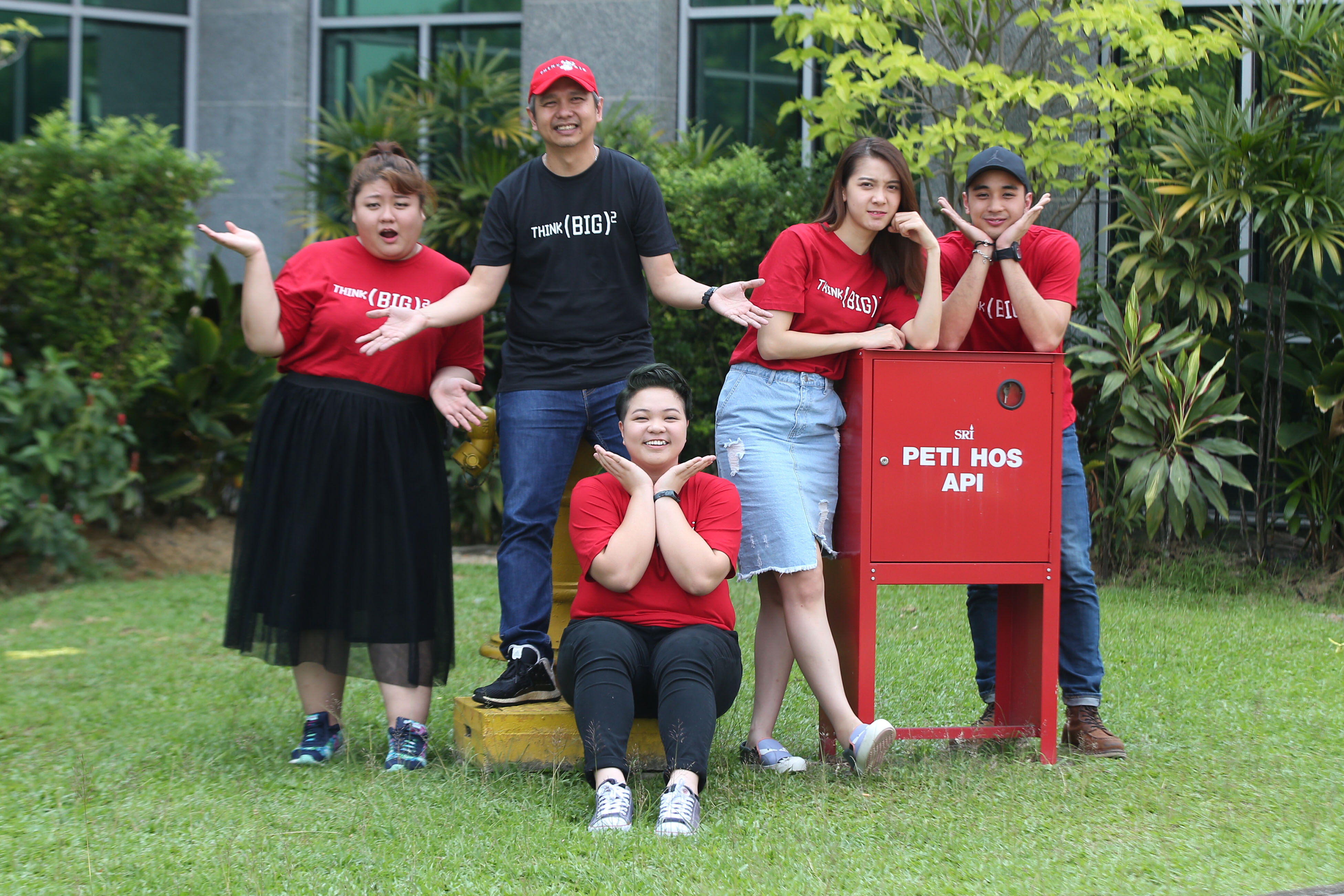 (From left) Yoong, Chiu, Lau, Lim and Loo are ready to deal with annoying relatives this Chinese New Year. u00e2u20acu201d Picture by Azinuddin Ghazali 