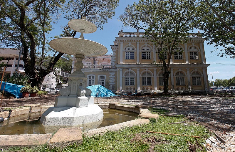 The late 19th-century fountain adjacent to the Penang Townhall was donated by Koh Seang Tat whose grandfather, Koh Lay Huan, was the first Kapitan Cina of Penang. u00e2u20acu201d Picture by Sayuti Zainudin