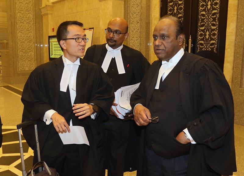 Lawyers Raymond Mah, Annou Xavier and Datuk Cyrus Das outside the Federal Court in Kuala Lumpur March 6, 2018.u00e2u20acu201dPicture by Razak Ghazali 