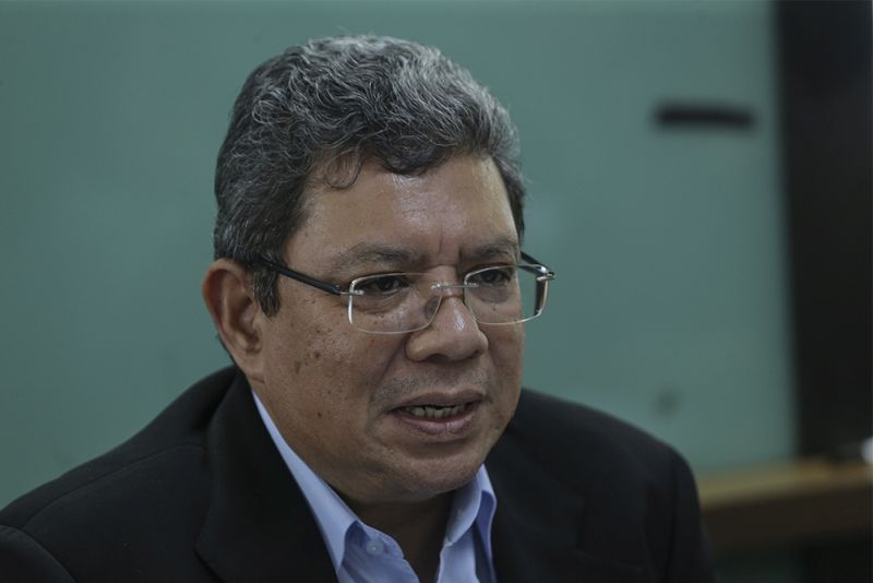 Datuk Saifuddin Abdullah speaks during a press conference on March 7, 2018. u00e2u20acu201d Picture by Azneal Ishak