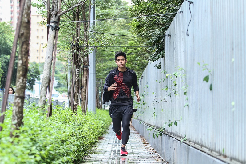 Recently, Lau has managed to work with a personal trainer for strength and resistance training.