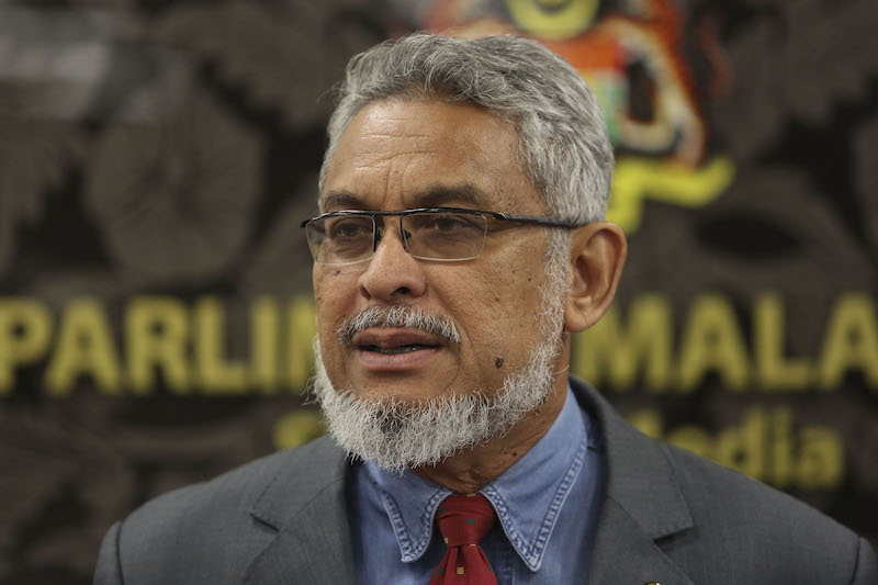 Shah Alam MP Khalid Samad speaks during a press conference in Parliament in Kuala Lumpur March 13, 2018. u00e2u20acu201d Picture by Yusof Mat Isa