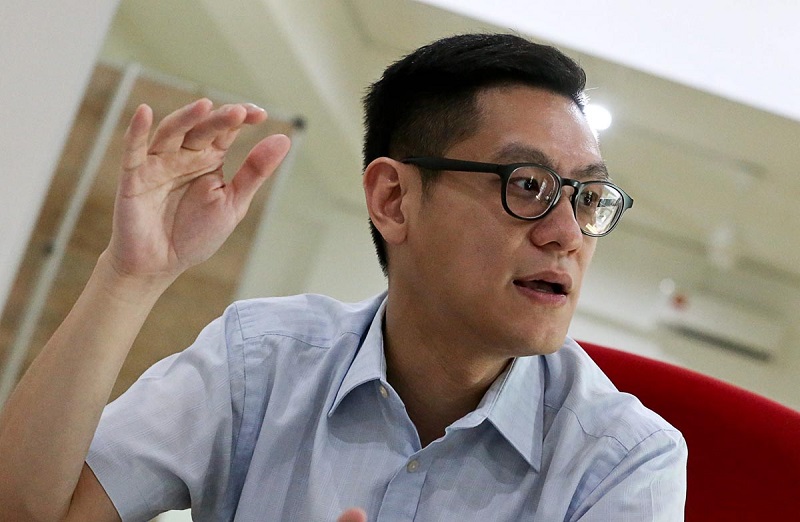 DAP vice-chairman Zairil Khir Johari speaks Malay Mail during an interview at his service centre in Tanjung Tokong March 17, 2018. u00e2u20acu201d Picture by Sayuti Zainudin