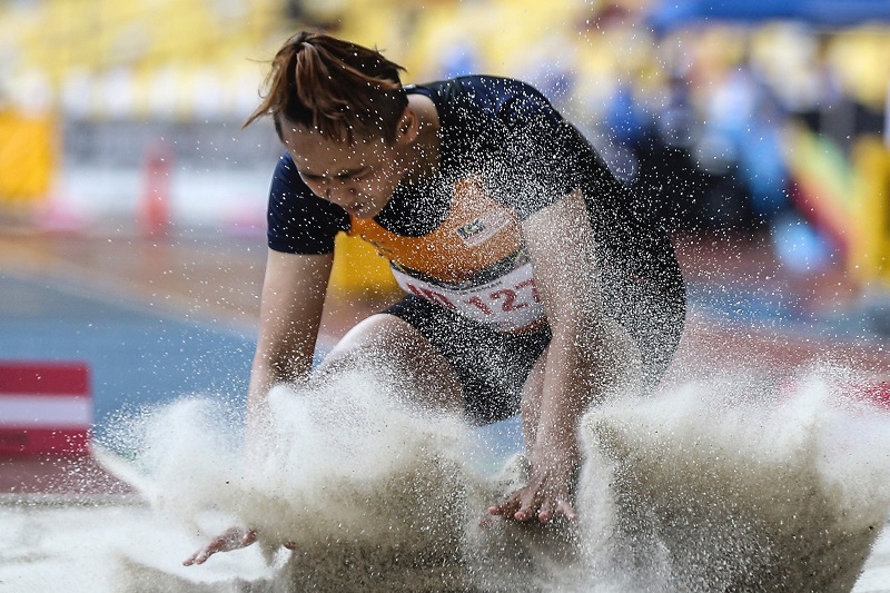 Siti Noor Radiah in action during Womens long jump T20 finals at Bukit Jalil Stadium September 18, 2017. u00e2u20acu201d Picture by Azneal Ishak