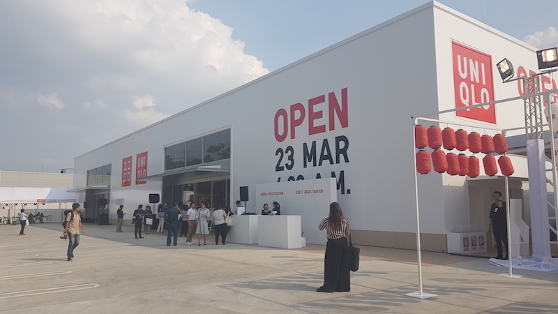 Uniqlo Phatthanakan,which  opened today in Bangkok, is South-east Asiau00e2u20acu2122s first roadside store. u00e2u20acu201d Picture courtesy of Uniqlo