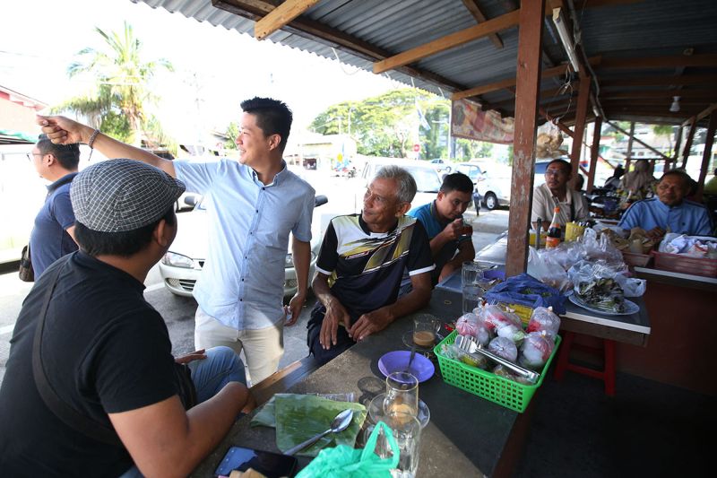 Chua said his strategy when it came to facing off against  the popular Anuar is simple: to be sincere in helping and serving the locals.