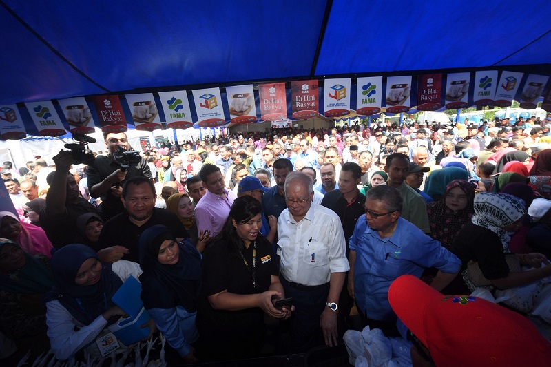 Prime Minister Datuk Seri Najib Razak at the launch of the national level Reducing Grocery Bills programme in Kuantan March 31, 2018. u00e2u20acu201d Bernama pic