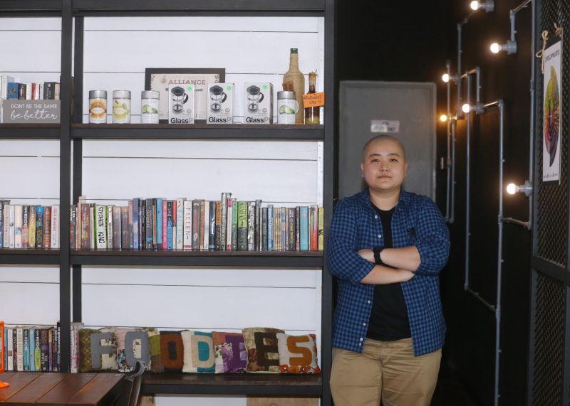 Izumi Inoue, CEO of Bereev at The Foodies Cafe, Subang strikes a pose on March 30, 2018. u00e2u20acu2022 Picture by Zuraneeza Zulkifli