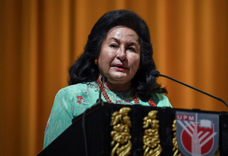 Datin Seri Rosmah Mansor delivers her speech at the World Peace Malaysia forum at Universiti Putra Malaysia in Serdang March 10, 2018. u00e2u20acu201d Bernama pic