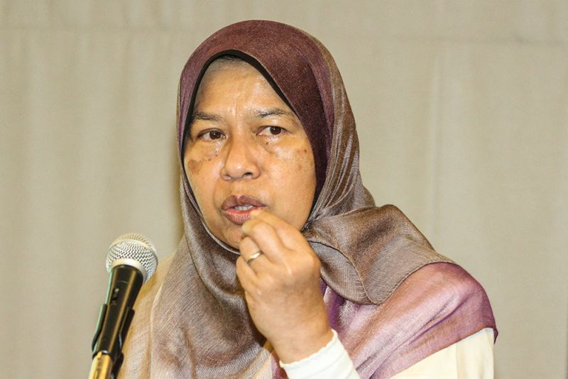 President of Institut of Wanita Berdaya Selangor, Hajah Zuraidah Kamaruddin speaks during the launch of the SIS Telenisa Booklet in Petaling Jaya March 8 2018. u00e2u20acu2022 Picture by Miera Zulyana