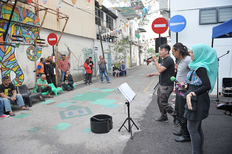 The Heart Field band performs at Bakat Seni Bagan at Butterworth Art Walk. u00e2u20acu201d Picture by KE Ooi