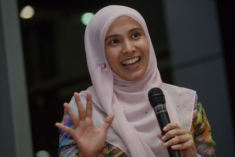 PKR vice president Nurul Izzah Anwar speaks during a forum titled u00e2u20acu02dcGE14: Battle of Fake Newsu00e2u20acu2122 in Subang Jaya, February 28, 2018. u00e2u20acu2022 Picture by Mukhriz Hazim