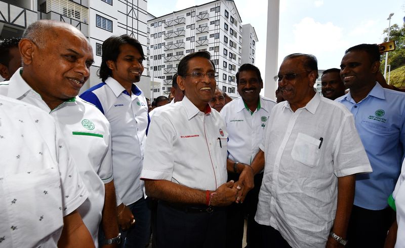 MIC president Datuk Seri S. Subramaniam (third left) launching the Barisan Nasional Cameron Highlands Parliamentary Community Service Centre in Tanah Rata, March 6, 2018. u00e2u20acu201d Bernama pic