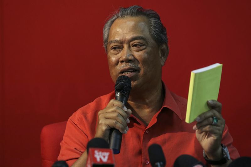 Tan Sri Muhyiddin Yassin speaks during a press conference at Menara Yayasan Selangor, March 1, 2018. u00e2u20acu2022 Picture by Azneal Ishak