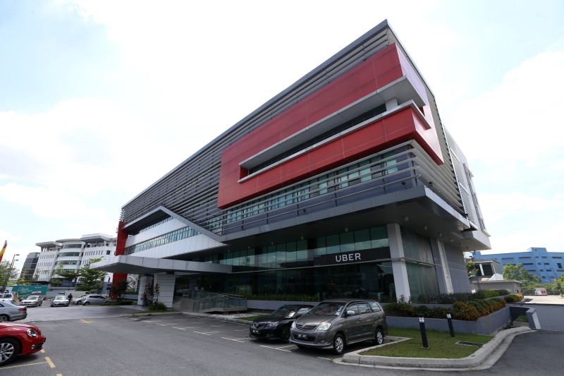 Uberu00e2u20acu2122s new u00e2u20acu02dcGreenlight Hubu00e2u20acu2122 at Axis Business Campus in Petaling Jaya March 14, 2018. u00e2u20acu2022 Picture by Zuraneeza Zulkifli