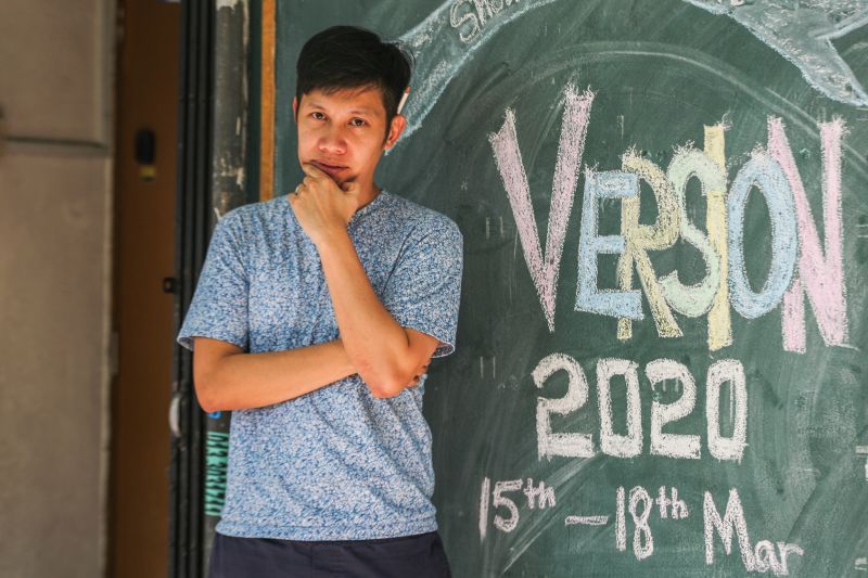 Director Mark Teh questions the dreams and aspirations of Vision 2020 in u00e2u20acu02dcVersion 2020u00e2u20acu2122. u00e2u20acu2022 Picture by Ahmad Zamzahuri