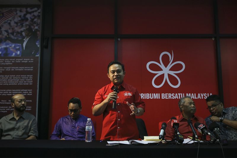 Wan Saiful (centre) reiterated that his stance on affirmative action has not changed and insisted that the pro-Bumiputera policies have allegedly been abused. u00e2u20acu2022 Picture by Azneal Ishak