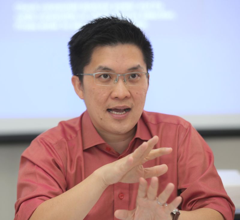 Canning assemblyman Wong Kah Woh speaks to the media, March 13, 2018. u00e2u20acu2022 Picture by Marcus Pheong