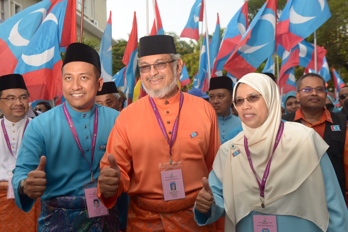 (From left) Pakatan Harapan candidates Mohd Najwan Halimi (Kota Anggerik), Khalid Samad (Shah Alam) and Rodziah Ismail (Batu Tiga) arrive at the nomination centre in  Shah Alam  April 28, 2018. u00e2u20acu201dPicture by Mukhriz Hazim