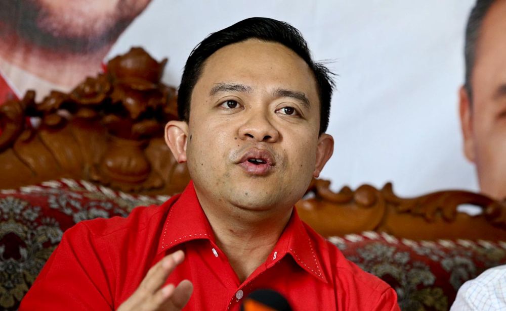 Wan Saiful Wan Jan speaks during a press conference at the Pendang PPBM office April 28, 2018. u00e2u20acu201d Picture by Sayuti Zainudin