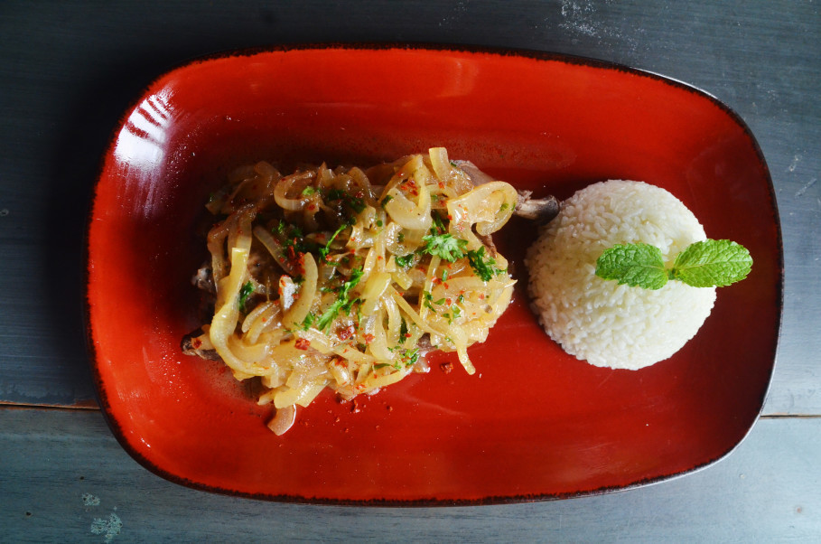 Soganli Tavuk: Chicken with seasoned onion and butter rice at Warung Turki. — Jakarta Globe pic